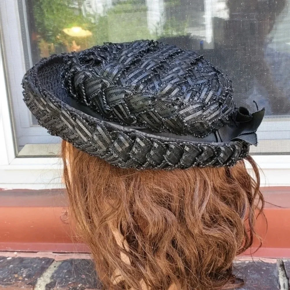 Vintage Black raffia semi Bowler hat‎
